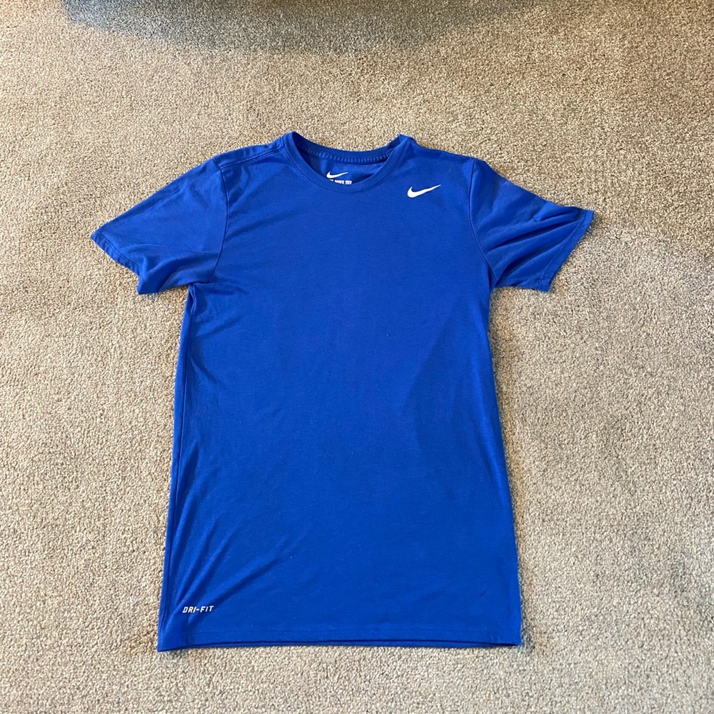 Men’s Nike Shirt